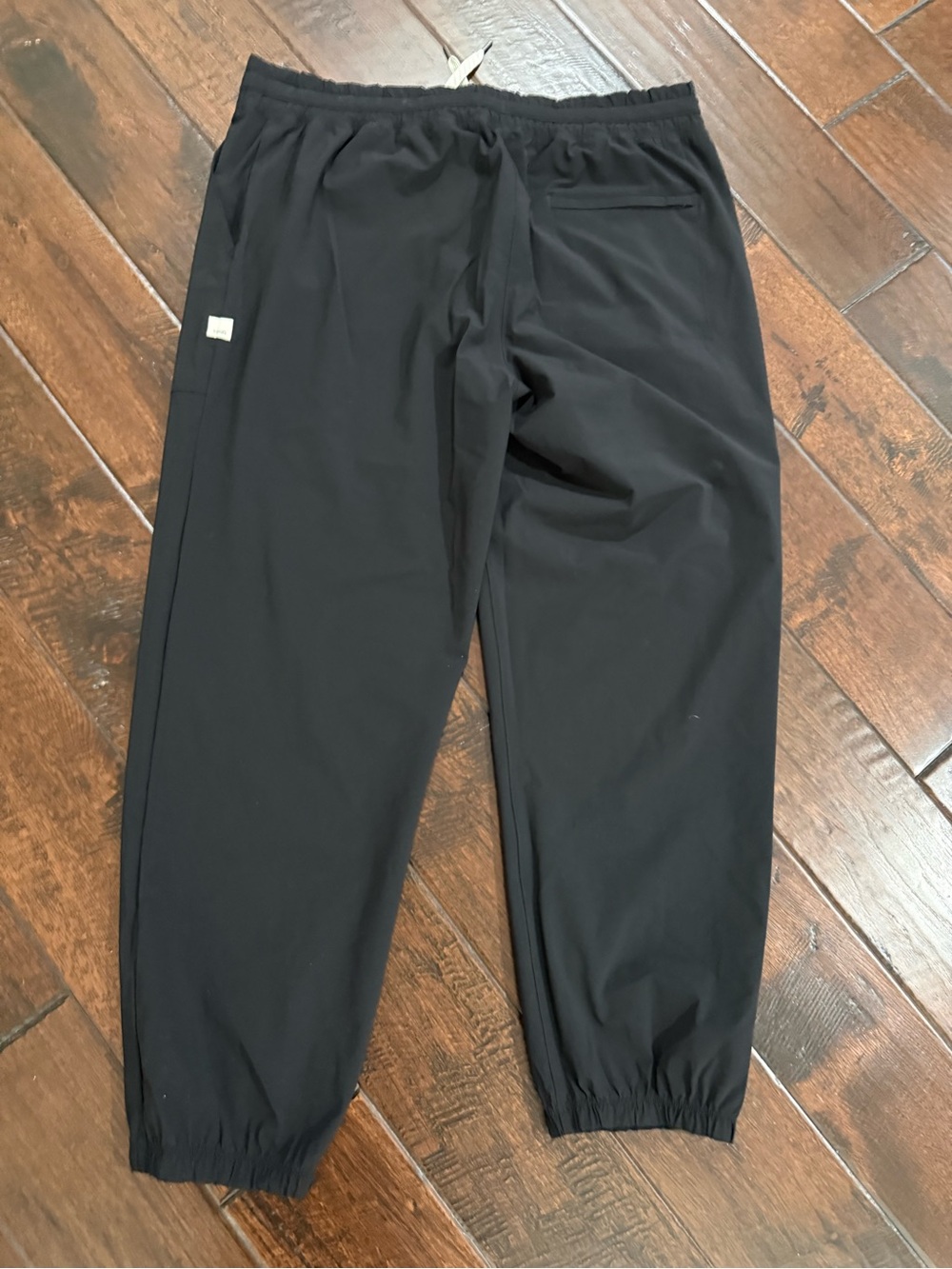 Vuori Black Jogger Pants with Contrast Drawstring XL Extra Large - Picture 2 of 5